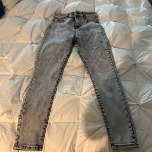 Chipre High Waisted Grey/Washed out black jeans